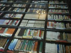 -钟书阁(松江泰晤士小镇店)