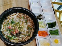 -蒙自源过桥米线(红谷滩万达店)