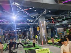 -反弹蹦床公园·亲子乐园·团建·派对(尚品奥莱店)