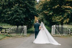 -Color卡诺婚纱礼服馆(南京严选店)