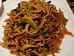 -六泰居·尔滨地标·东北菜(黄河路店)