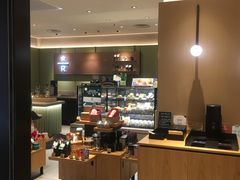 -星巴克臻选(上海中环广场2F店)