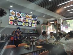 -郑小二山东特色炒鸡店(红小巷店)