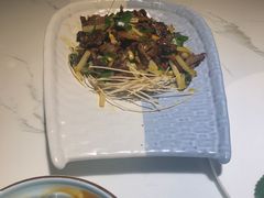 -姜君·千岛湖鱼头馆(浦东大道店)