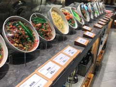 自助取餐区-食通天美食广场(华润万象城店)
