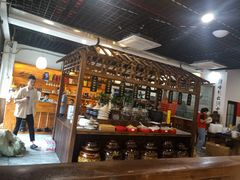 -黄桷树曹家私房菜(江与城店)