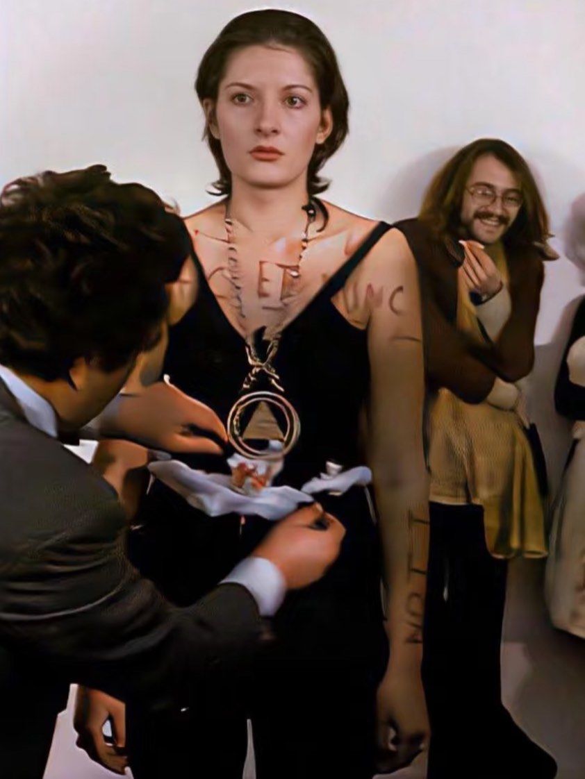 "节奏0":一场人性的极限实验,你敢挑战吗?