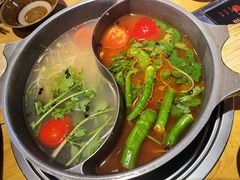 红酸汤锅-苗阿哥