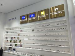 -美式眼镜·授权蔡司.依视路.尼康.豪雅.明月(南翔印象城店)