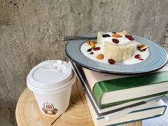 浮云卷-CEMENT·coffee bar (凤凰创意园店)