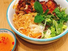 烤鸡扒配捞檬粉-越小品·越南餐厅(万科里店)