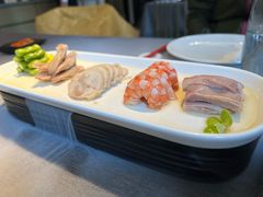 -HOMES上海本帮菜(襄阳公园店)