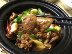 -阿瓦山寨·湘菜现炒·剁椒鱼头王(咸阳总店)