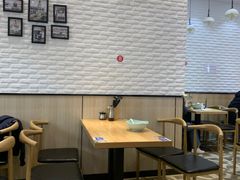 大堂-顾一碗馄饨·烧麦(儿童医学中心店)