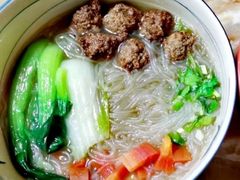 牛肉丸子粉丝汤-贾楠小炒泡馍(红福小区店)