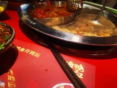 红汤番茄鸳鸯锅-谭鸭血老火锅·匠心(环球港旗舰店)