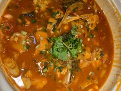 -魏铭鱼头捞饭(晋阳路店)