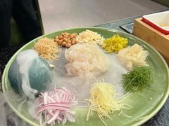 -得意咚瓜·顺德鱼生·冬瓜火锅(深圳首店)