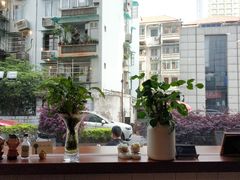 -Be Lived Cafe比例咖啡(摩天轮店)