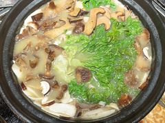 -有一锅·野生菌黑山羊腊排骨火锅(古城北门店)