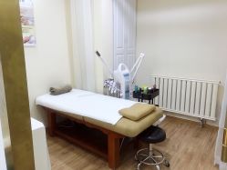 -苗方清颜痘肌研究所