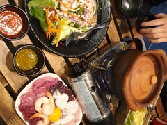 -Show Neua Thai Street Food