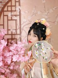 -一揽芳华汉服旗袍体验馆(拙政园店)