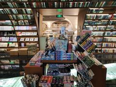 -钟书阁(珍园店)