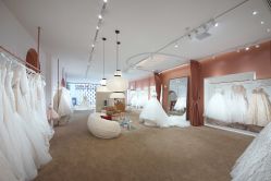 -派丽莫Pellimo原创设计婚纱品牌