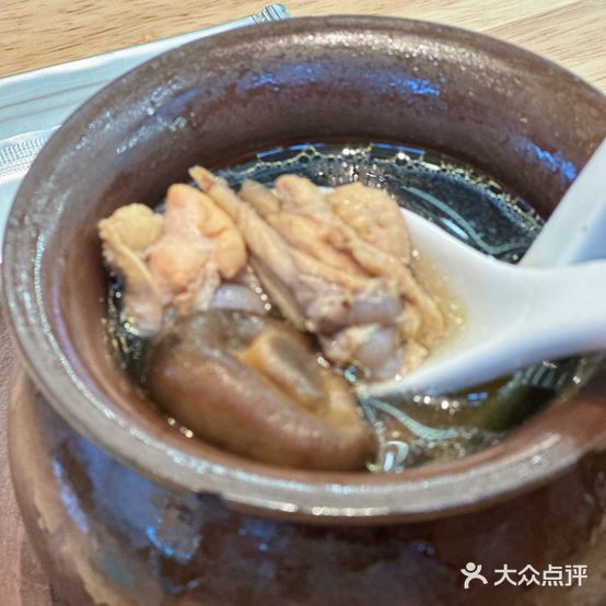 煨香居参鸡汤(中日联店)