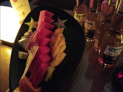 -FOUR PLAY BAR