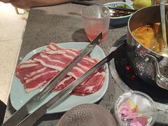 -金滏山烤肉·海鲜·火锅自助餐厅(襄阳万达店)