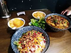 -粉家柳州螺蛳粉(杨宅路店)