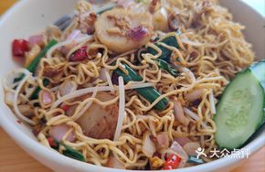 Thai Shrimp Paste Seafood Stir-Fried Noodles