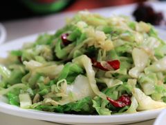 炒圆白菜-望湖烤鱼