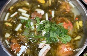 Sour Soup with Mountain Delicacies and Eel Slices