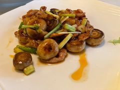 香煎口蘑脆爽肉-周三的情书花园餐厅(江北店)
