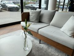 -上海宝诚尊悦宝马4S店(静安店)