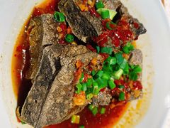 老湖南臭豆腐-老湖南民间菜·牛肉十八炒(花都店)