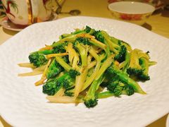 姜母爆西兰花-惠食佳(滨江大公馆店)