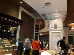 -荣誉国际酒店-云顶旋转餐厅