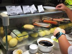 三文鱼刺身-威珀斯酒店·珀萃美食餐厅 | 海鲜刺身·现烤生蚝·特色烤肉