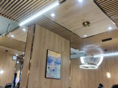 大堂-围炉肉舍•炭烤活鳗•丹东海鲜烤肉(步行街店)