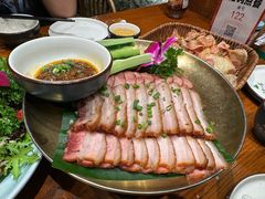 版纳芭蕉叶烤肉-老滇山寨•云南特色菜•地方菜•民族风情歌舞表演(经开区店)