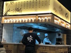 -馋三尺蟹粉小笼(人民广场店)