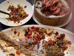 -鱼鲜饭香·招牌汽锅剁椒鱼头王