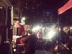 -吴山路夜市