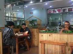 大堂-大草原清真饭庄(沙河店)