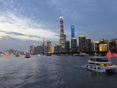 -黄浦江游览十六铺3号码头网红自助餐