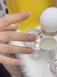 -小黑瓶美甲美睫